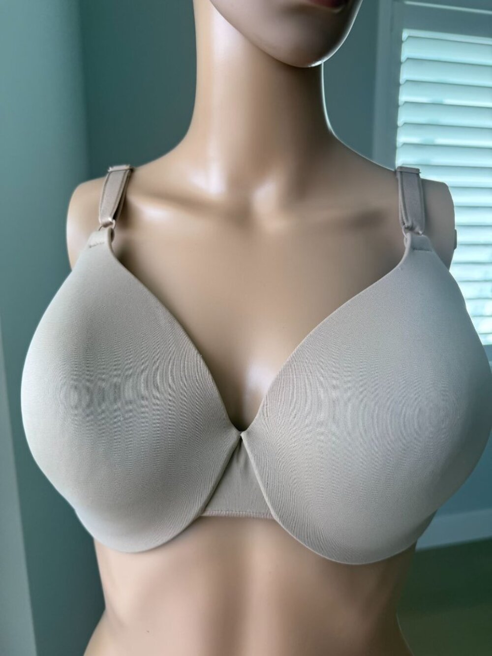 Olga Bra Womens 38D Beige Full Coverage Contour Underwire GB1591A Nude